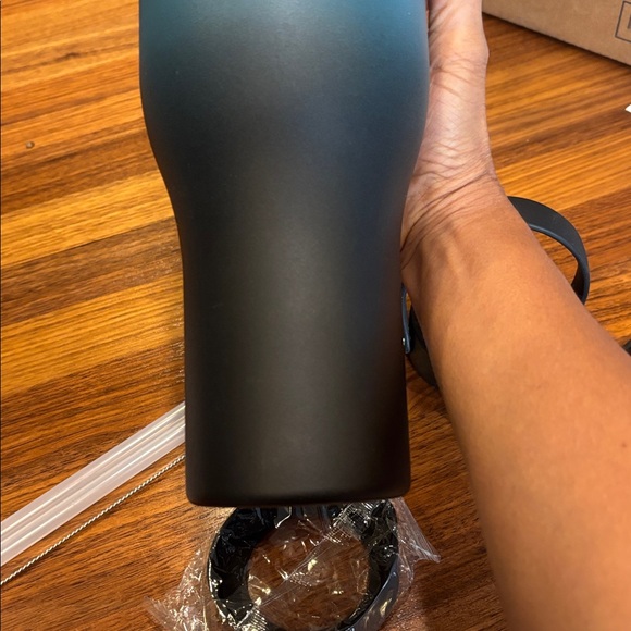 Insulated bottle blue green ombré
Package with Accessories new in package - Picture 8 of 15
